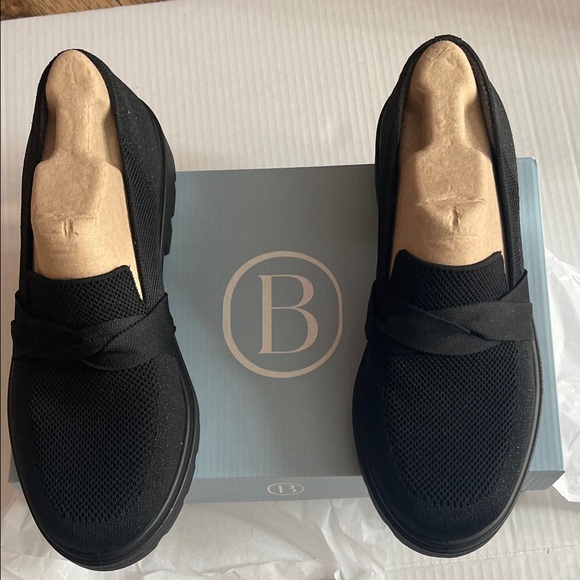 Life Stride Black Mesh Slip-On Loafers - Picture 6 of 7